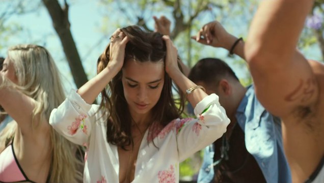 Emily Ratajkowski et Zac Efron dans We Are Your Friends - bande annonce officielle HD