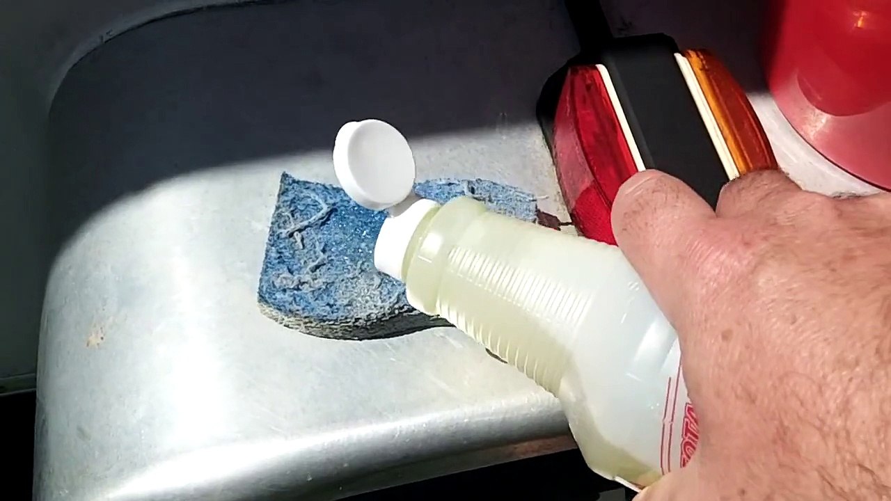 How To Remove Black Streaks & Marks Off Your RV or Trailer... Quickly