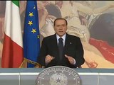 Doppiaggio Divertente - Berlusconi,conferenza in dialetto napoletano.