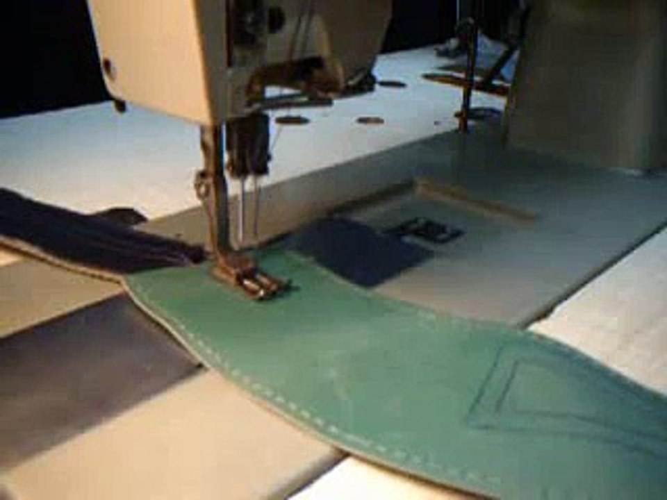 Pfaff 142 2-Needle Industrial Sewing Machine