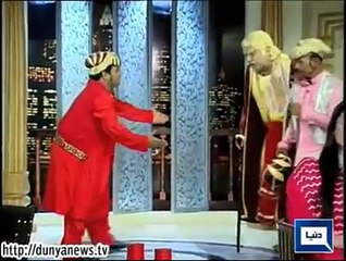 Azizi as Badshah Akbar in Hasb e Haal 2015