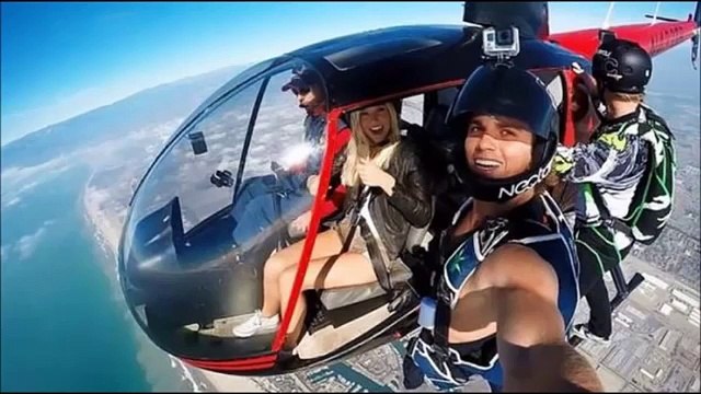 12 Selfies Taken In Extreme Places ( Amazing Pictures )