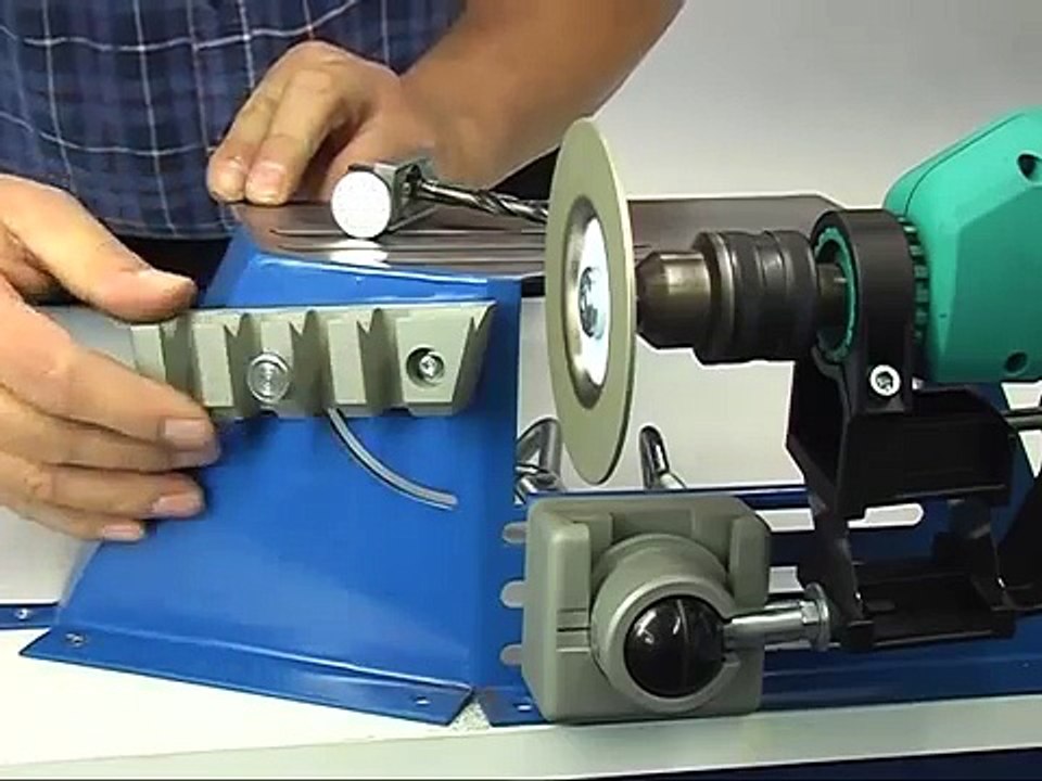 Metallboher schleifen mit der Kaindl Schärfstation (KSS)