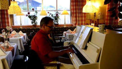 _DSC2950 Abtenau  soirée piano à l'hôtel Moisl 4 étoiles CLIP