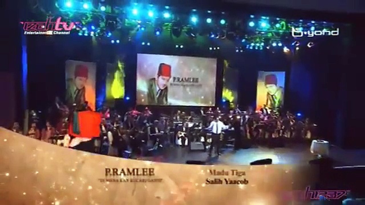 LIVE: Salih Yaacob - Madu Tiga (dengan lirik)