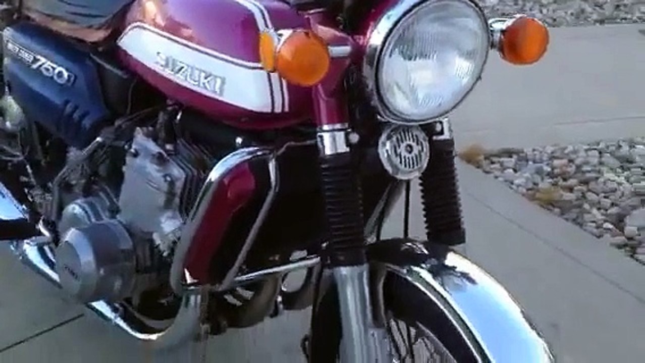 1972 Suzuki GT 750 start up and running.
