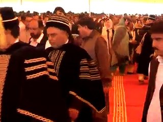 Governor Balochistan Muhammad Khan Achakzai Caught On Camera -