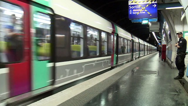 Parisians remember Saint-Michel attack victims, 20 years on