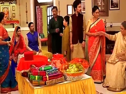 Thapki Aur Dhruv Ki Engagement Mein Khula Thapki Ka Raaz - 25 July 2015 - Thapki Pyaar Ki