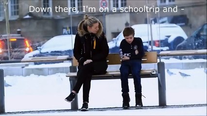 O que você faria se visse uma criança com frio? Legendado