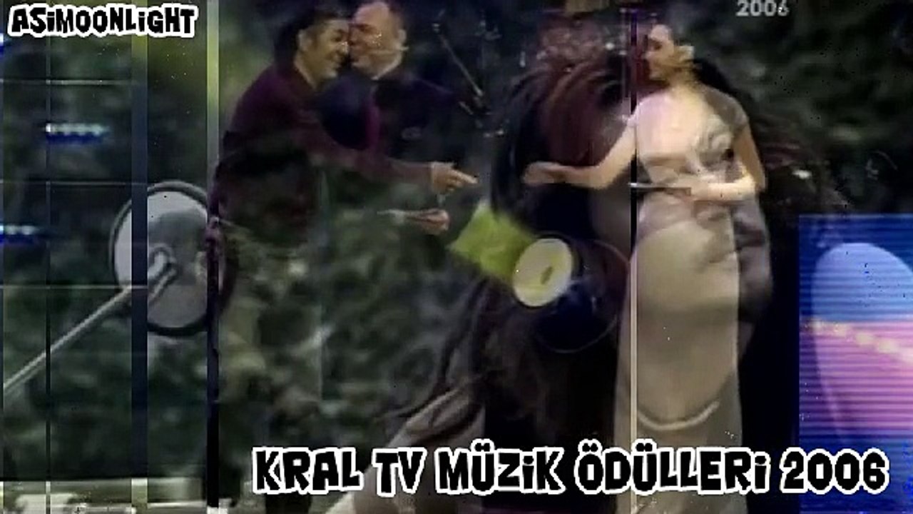 Murat Gögebakan& Baris Akarsu (KRAL TV MÜZIK ÖDÜLLERI) 2006