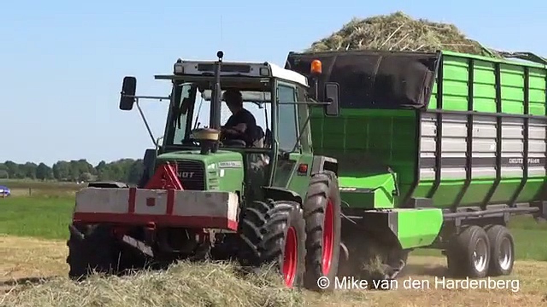 ⁣Fendt Farmer 308 LS Econ | Grass silage | Fendt Farmer 306 LSA Turbomatik | Doornspijk.