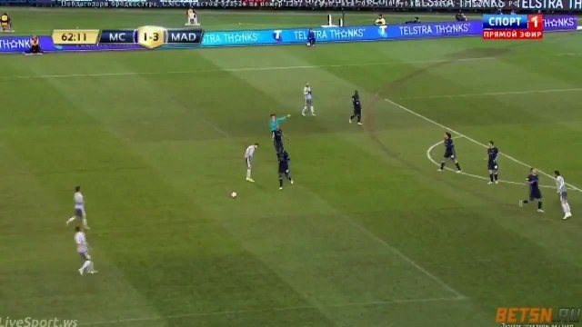 Fernando le da una patada a los huevos a Cristiano Ronaldo - Real Madrid vs Manchester City 2015