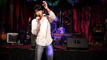 Josh Davis sings 'If I Can Dream' Memphis 2014