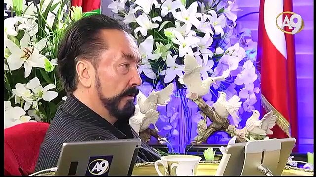 PKK komünist ideolojisini yaymak için Kürt ırkçılığını kullanıyor