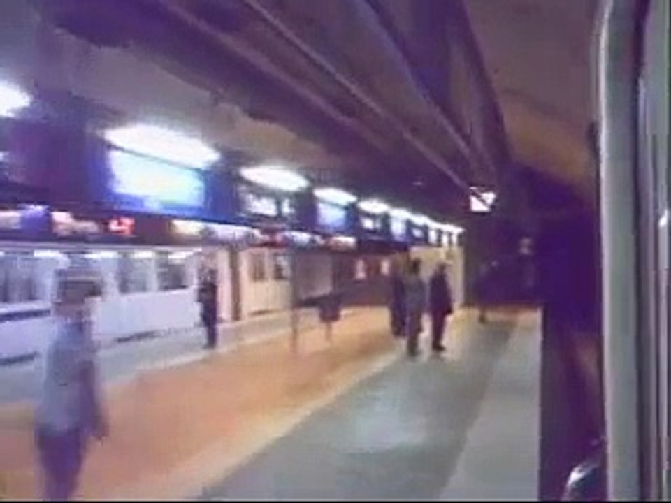 Metro de Barcelona. Homenaje a los viejos trenes s/1000.
