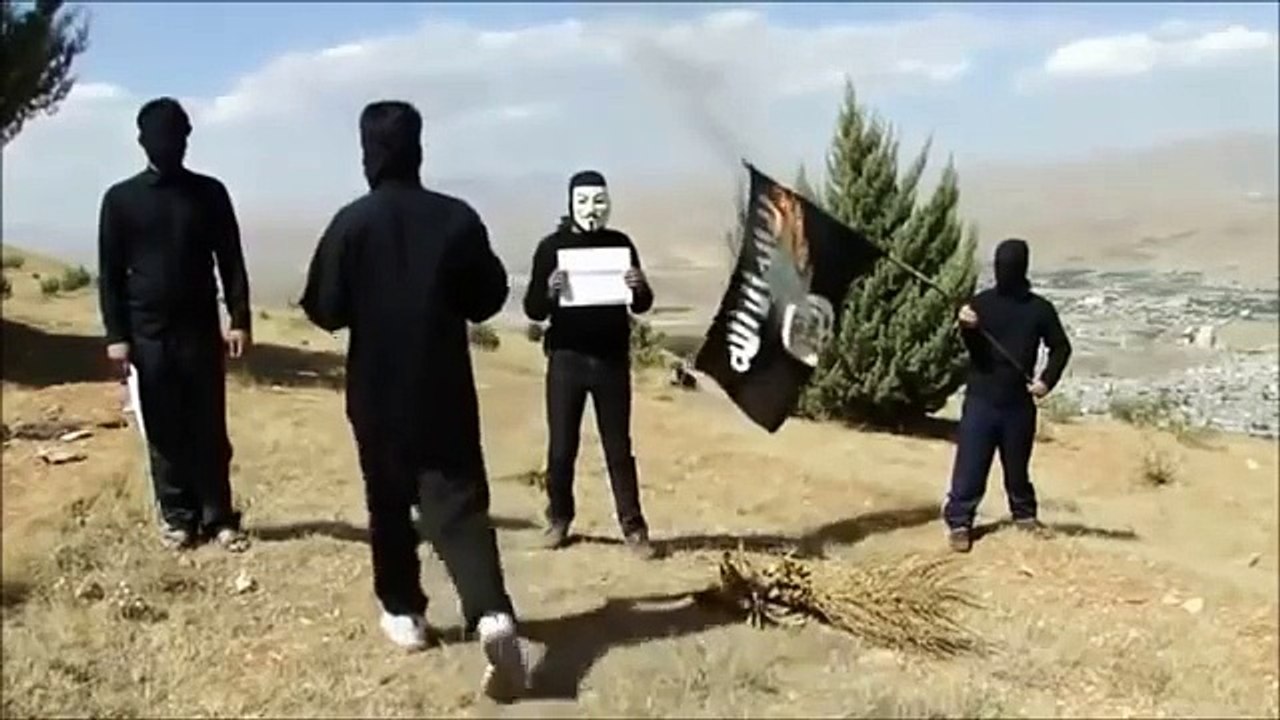 Kurds burn ISIS