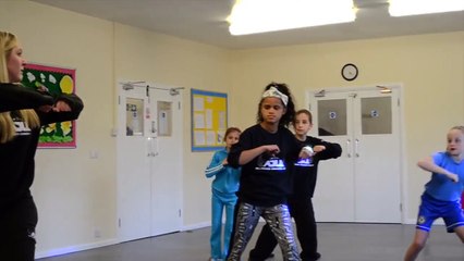Cheerleader - OMI Dance Routine By @AdeleWreford