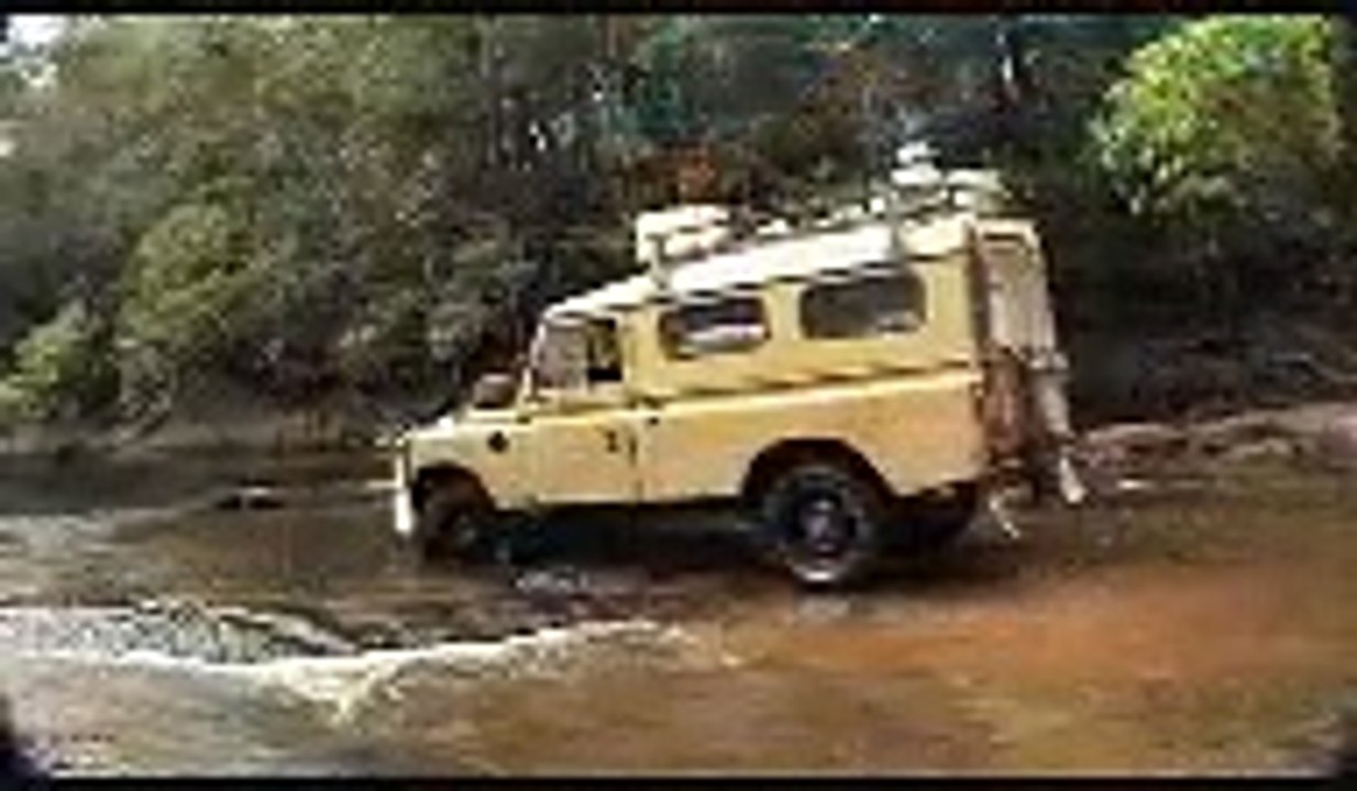 Land Rover Series 3 Defender 110 Cape York