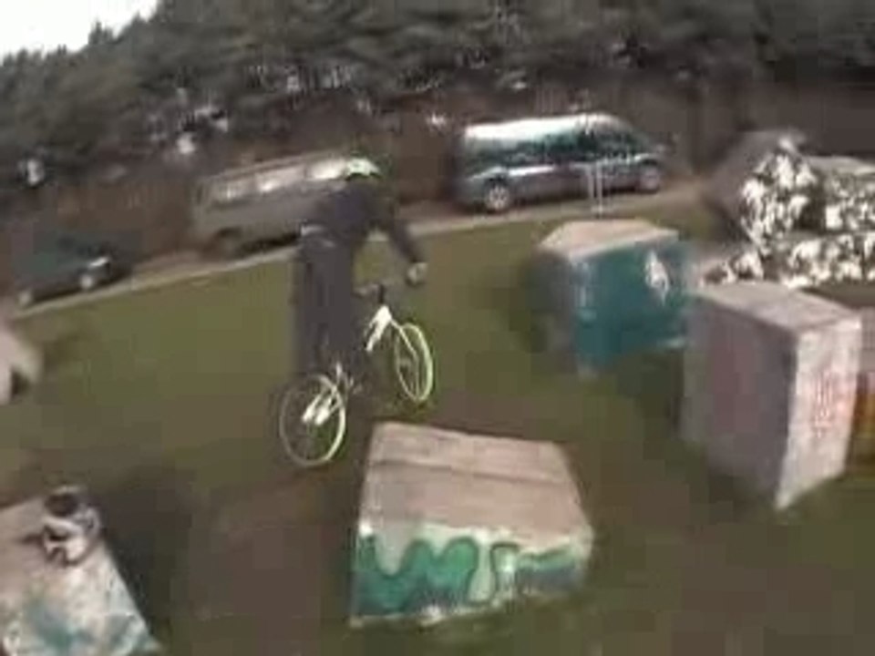 Trial theme