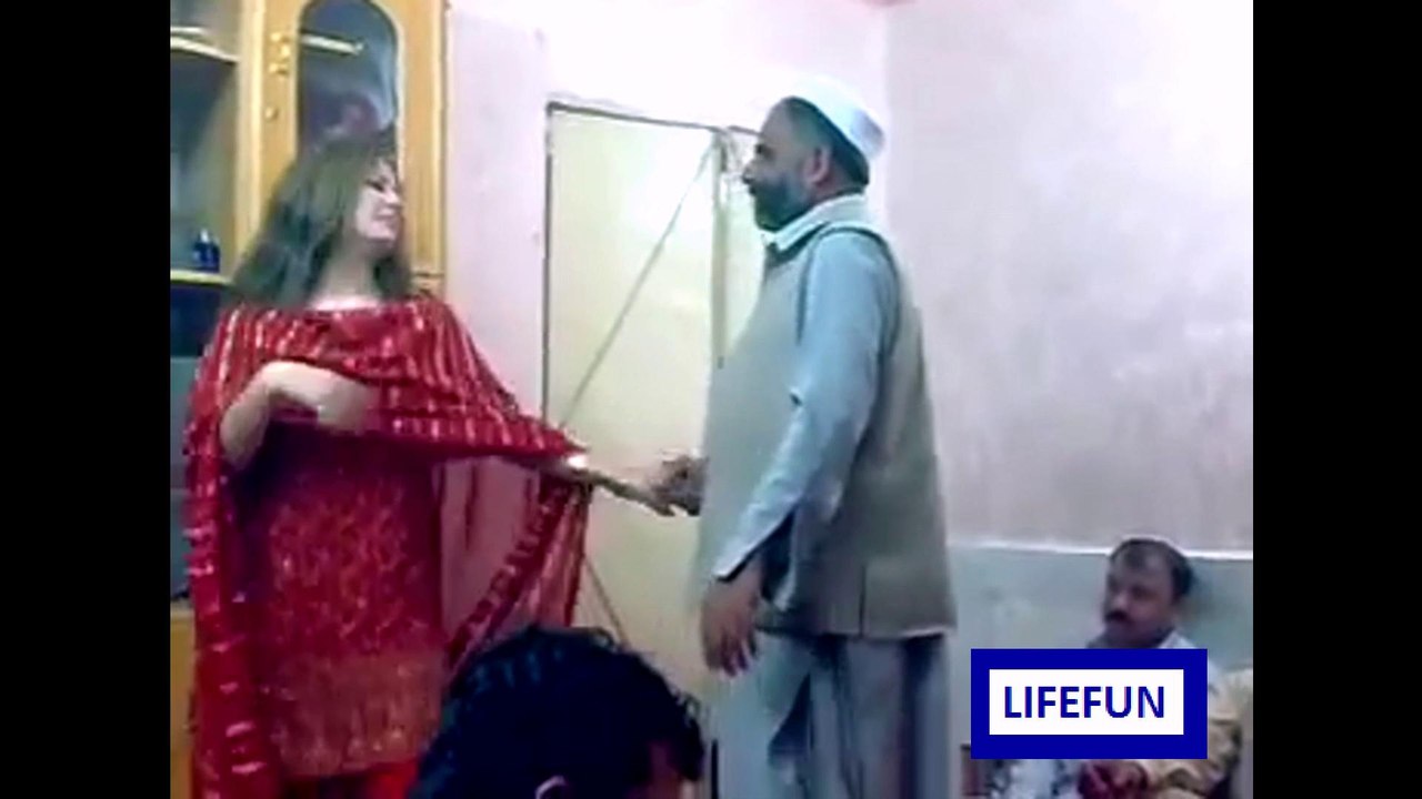 Zabardasti Larki k 7 Dance || Hujra Mujra - video Dailymotion