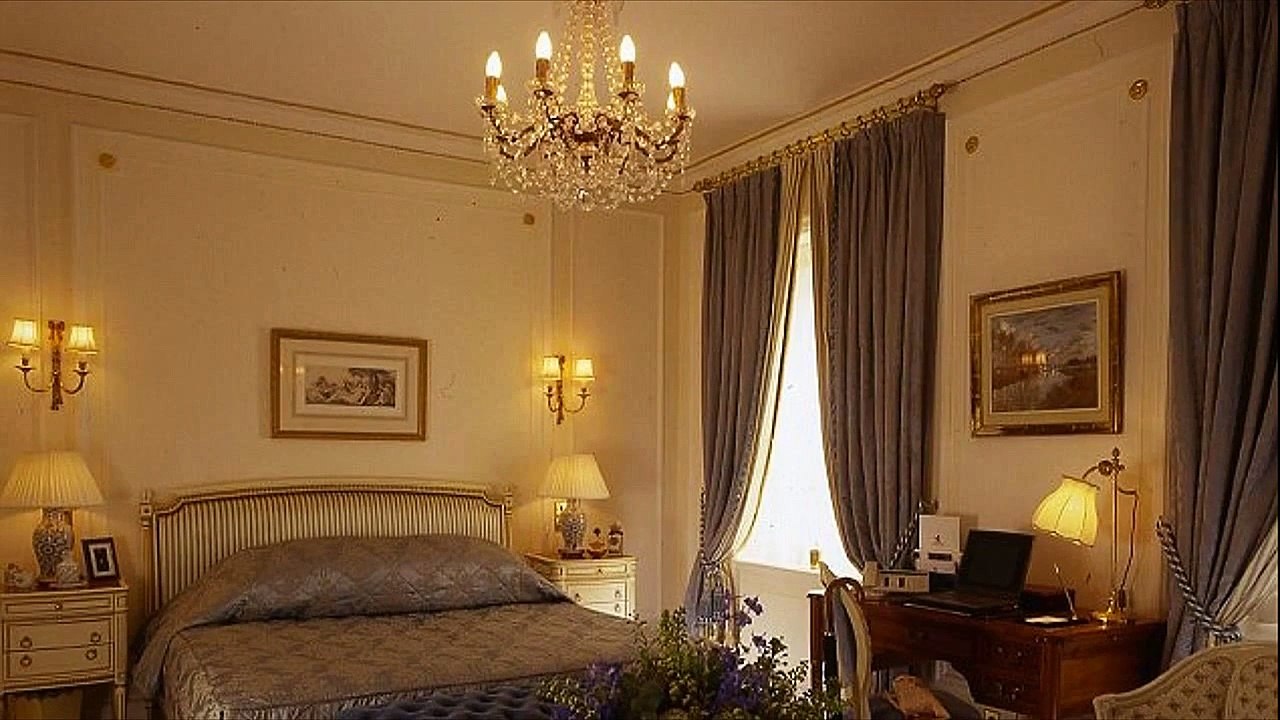 8 April 2013 Was the Iron Lady smothered with a pillow in her hotel bed? Alzheimer's disease