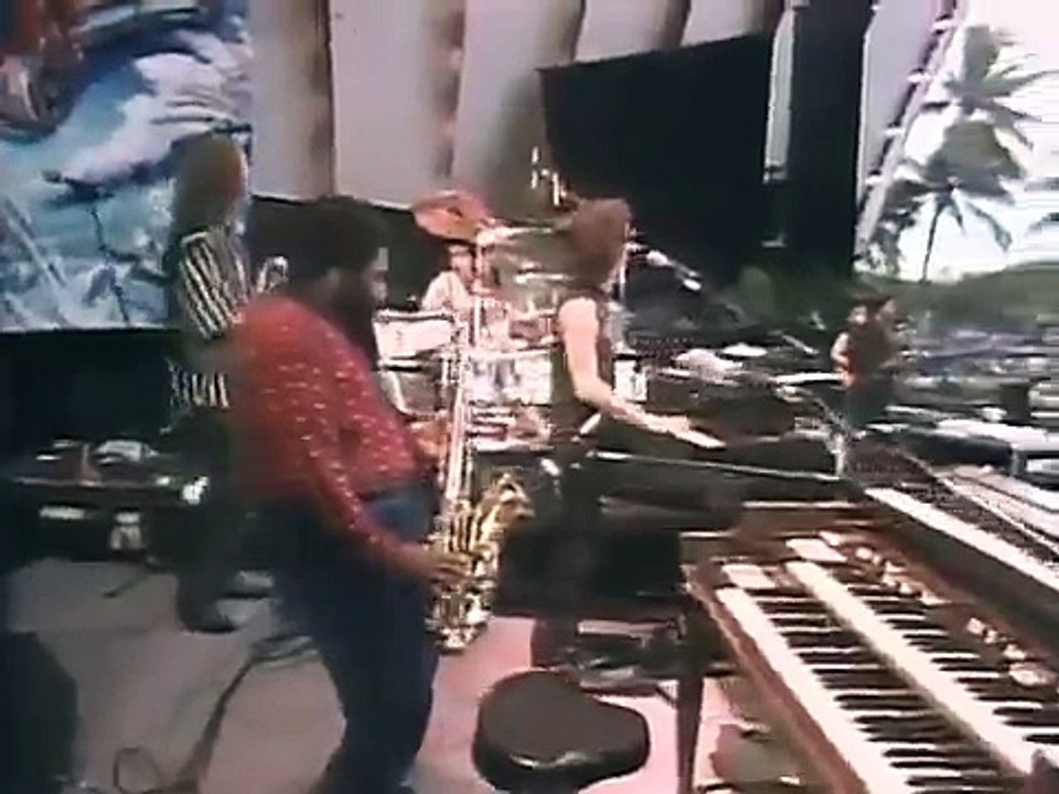 DOOBIE BROTHERS - LONG TRAIN RUNNIN'(LIVE 1990)