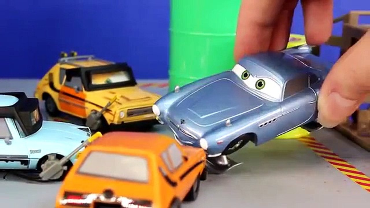 Disney Pixar Cars Combat Ship Die Cast Carrier Finn Mcmissile Lemons Mater Lightning McQue