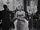 Lucia Popp - Frühlingsstimmenwaltzer (Voices of Spring)  - filmed in 1965
