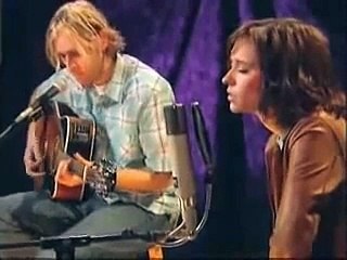 Jennifer Love Hewitt - Me and Bobby McGee [acoustic version].avi