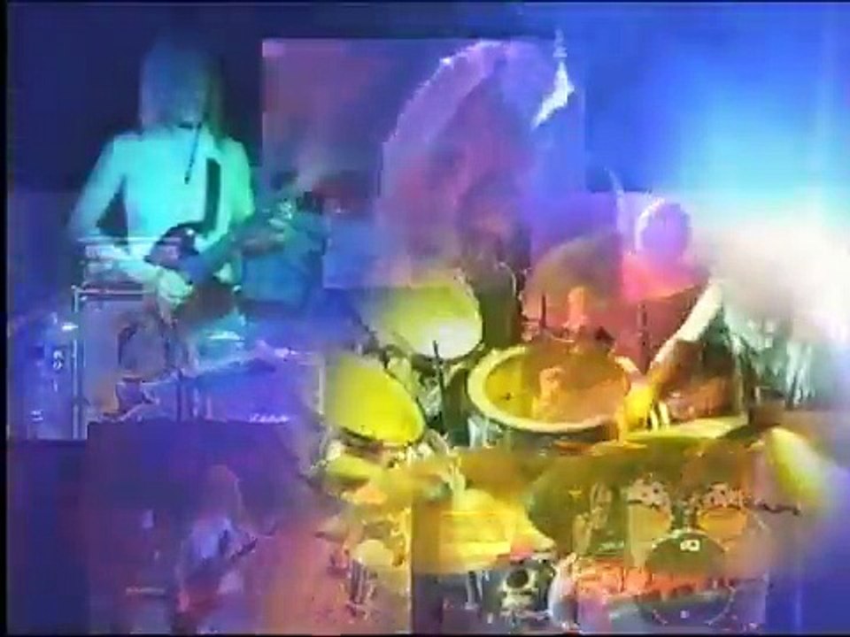 ACDC Female Tribute Band performs Thunderstruck