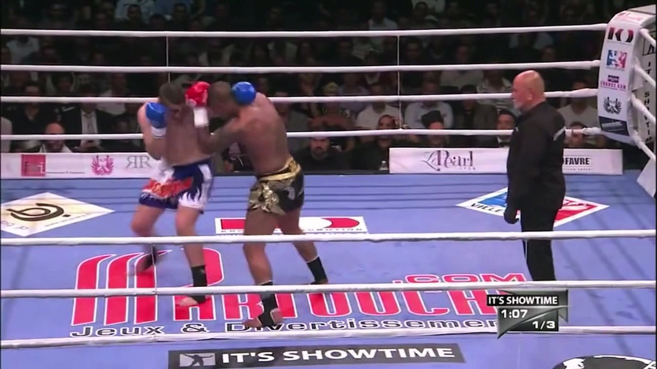 Tyrone Spong: Right Low-Kick