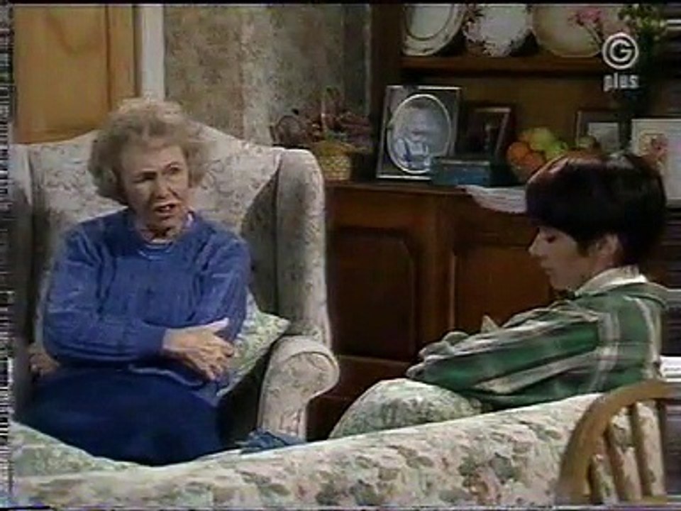EMMERDALE - Sugden Brothers Get Off On The Wrong Foot With Leonard Kempinski (1992).