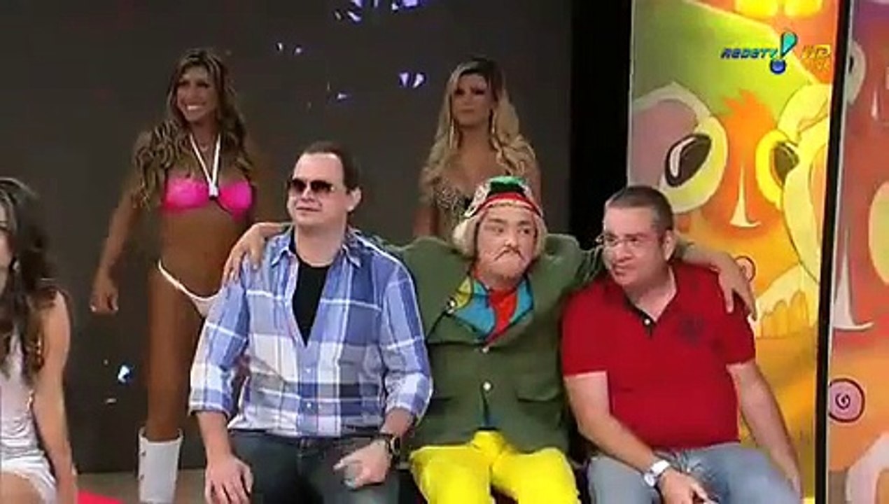 Pânico na TV - Vesgo e Tucano Huck em festa com beldades e gostosas