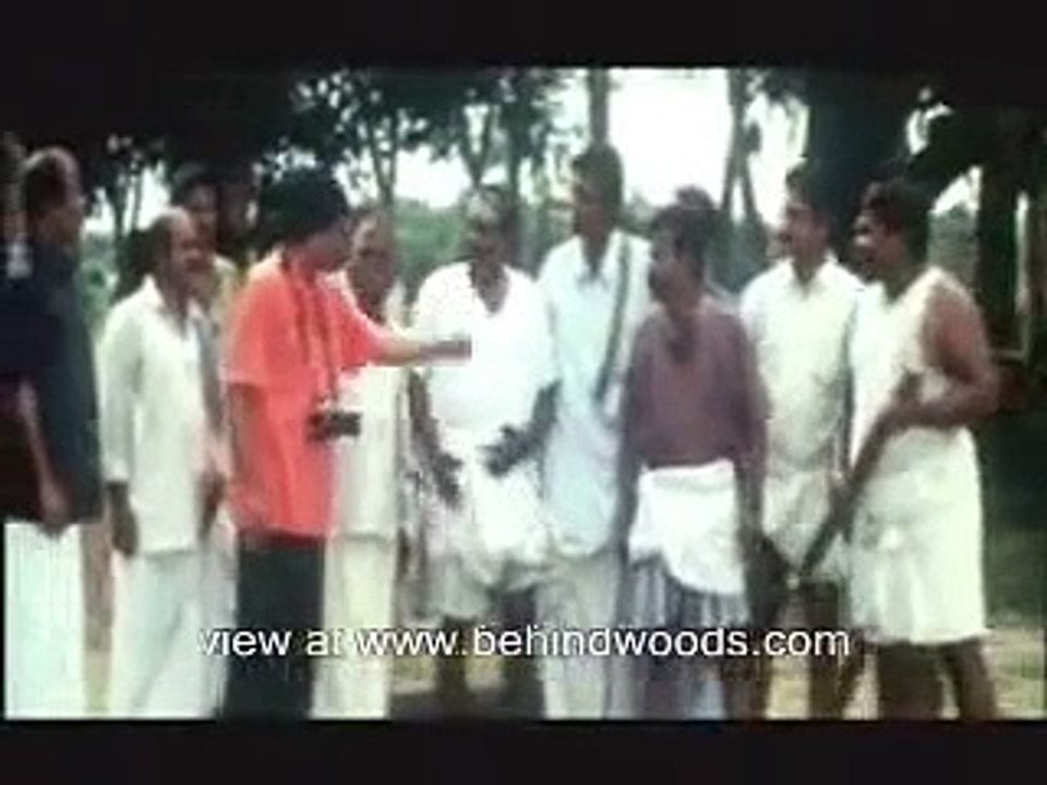 Ennadhu... Mahatma Gandhi sethutaara???