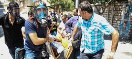 Gazi'iyi gaza boğan polis 2 kişiyi de yaraladı