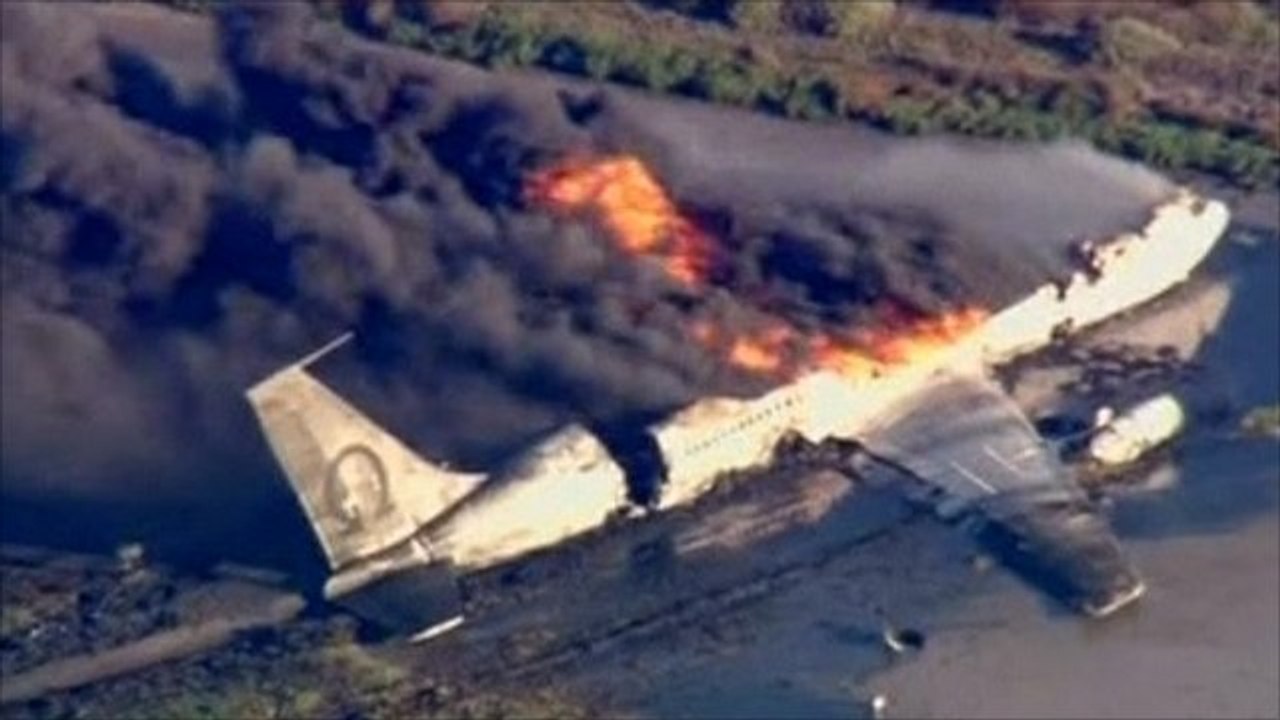 WORST PLANE CRASHES CAUGHT ON CAMERA COMPILATION 2017
