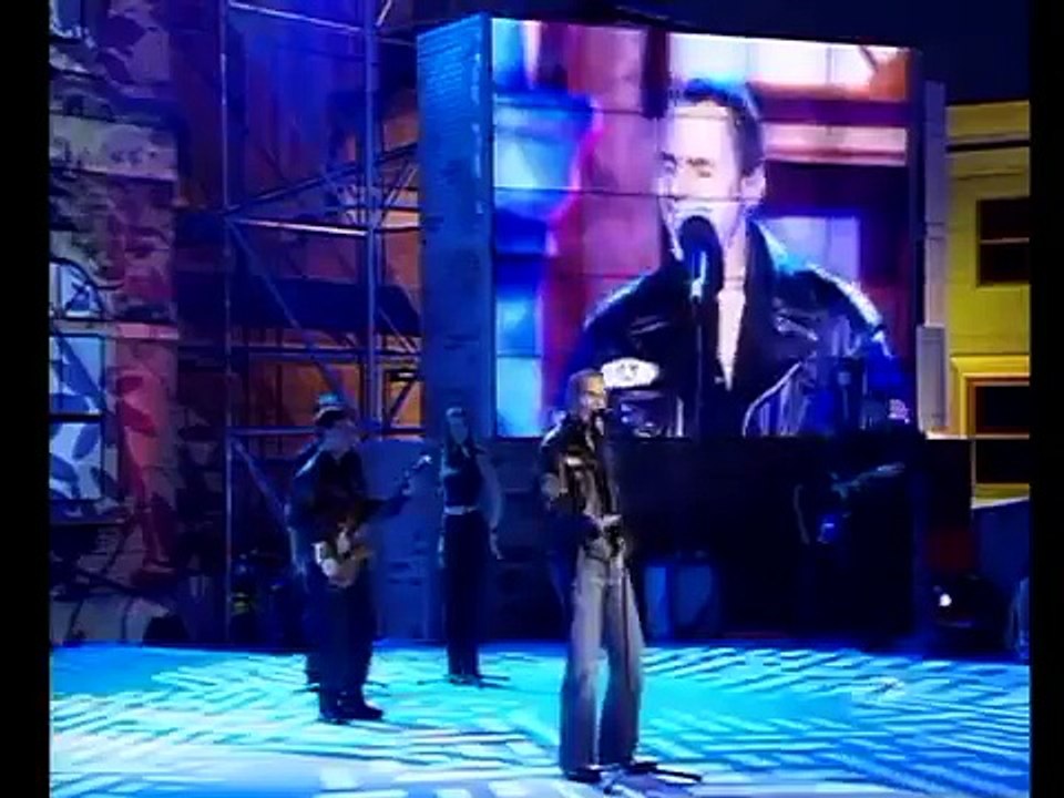 Miguel Bose sereno