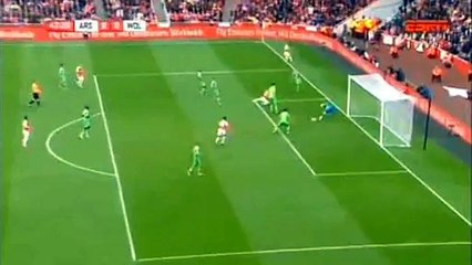 Télécharger la video: Ozil Big Chance  Arsenal 0 - 0 Wolfsburg Emirates Cup 26.07.2015