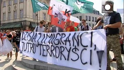 Dos manifestaciones en Polonia pro y contra la acogida de refugiados