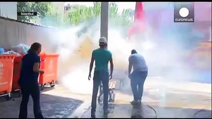 Gazi'de eylemcilerle polis çatıştı