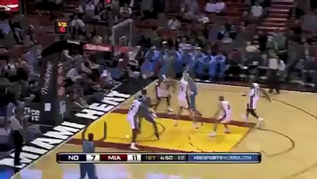 Dunk of the Night: Dwyane Wade One-Handed Dunk Against the Hornets (December 13, 2010)
