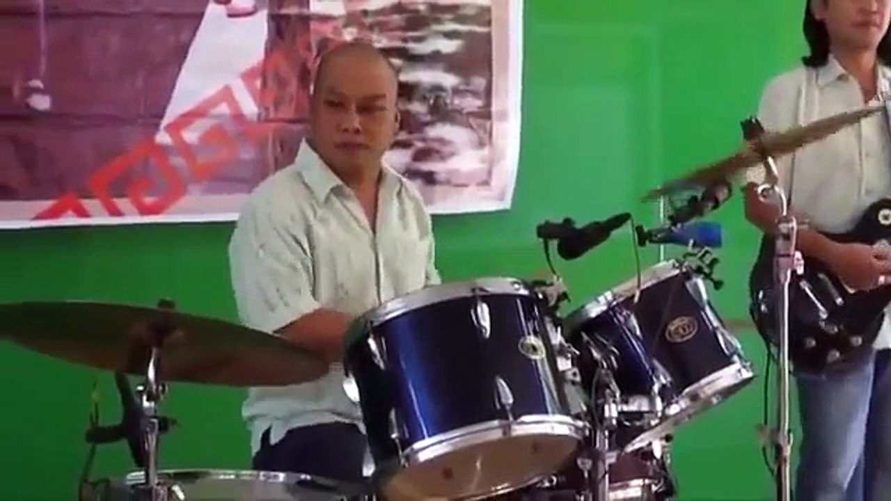 Gái xinh đẹp hát đám cưới cực hay như ca sĩ chuyên nghiệp