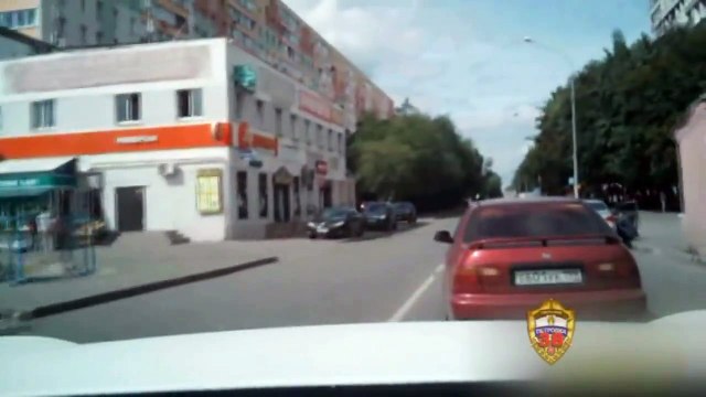В Москве произошла зрелищная погоня за ворами, укравшими из авто 1,5 миллиона рублей