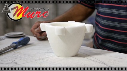 Andres Muro, realizacíon de mortero en màrmol blanco Macael