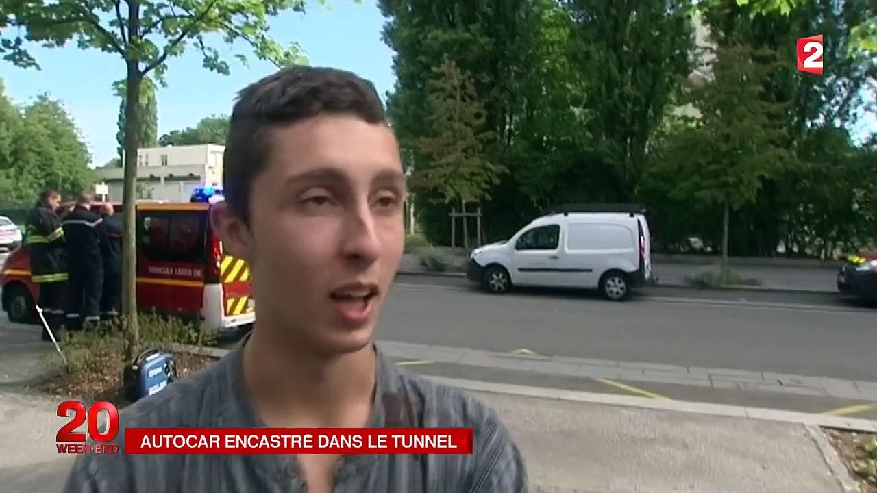 Un bus de touristes espagnols s'encastre dans un tunnel près de Lille