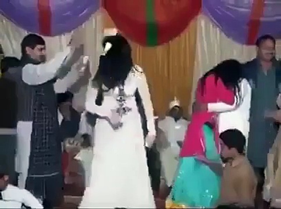 Chor do bachi ki jan Lo gey