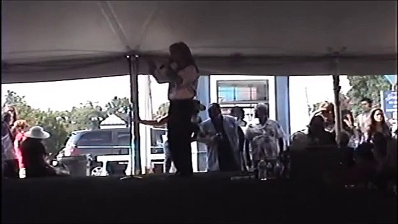 Gene Hodge sings 'Lonesome Cowboy' at Elvis Week 2012 (video