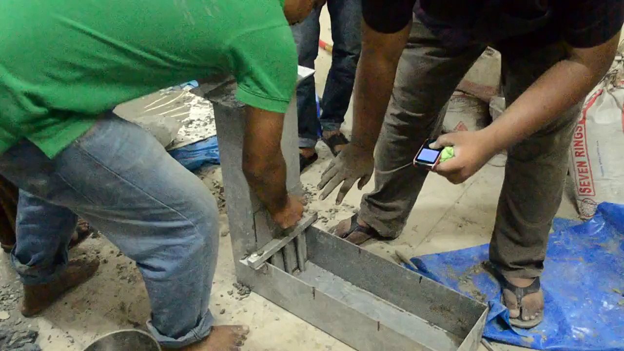 L Box test of Self Consolidating Concrete