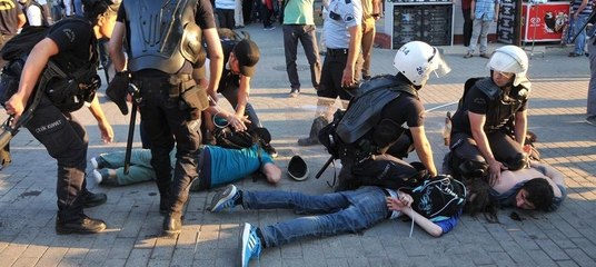 Anarşi İnsiyatifi Grubu'na polis müdahalesi